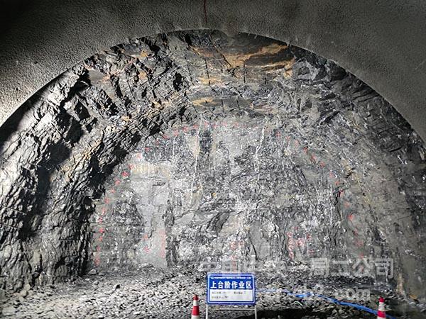 掌子面爆破效果 掌子面爆破效果