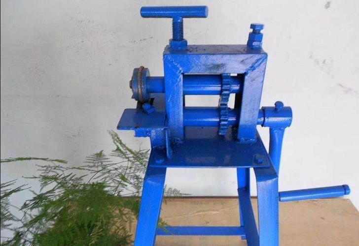 扶余鐵皮折彎?rùn)C(jī)銷售廠家